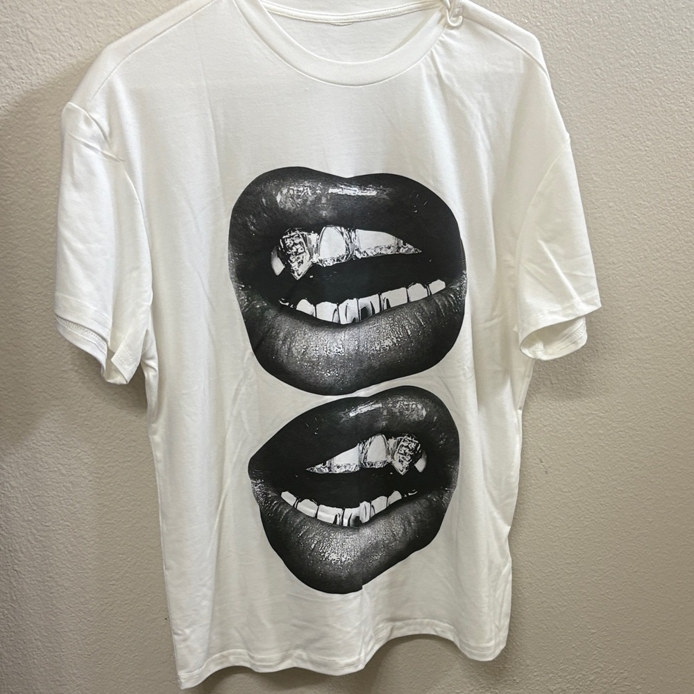 Graphic Tee with Lip Print